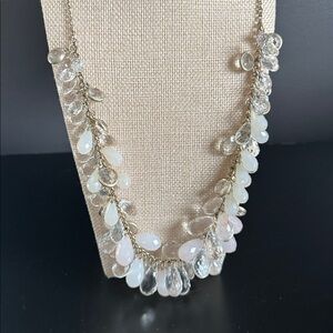 💕 LOFT necklace pink clear white gold chain women’s necklace EUC beaded